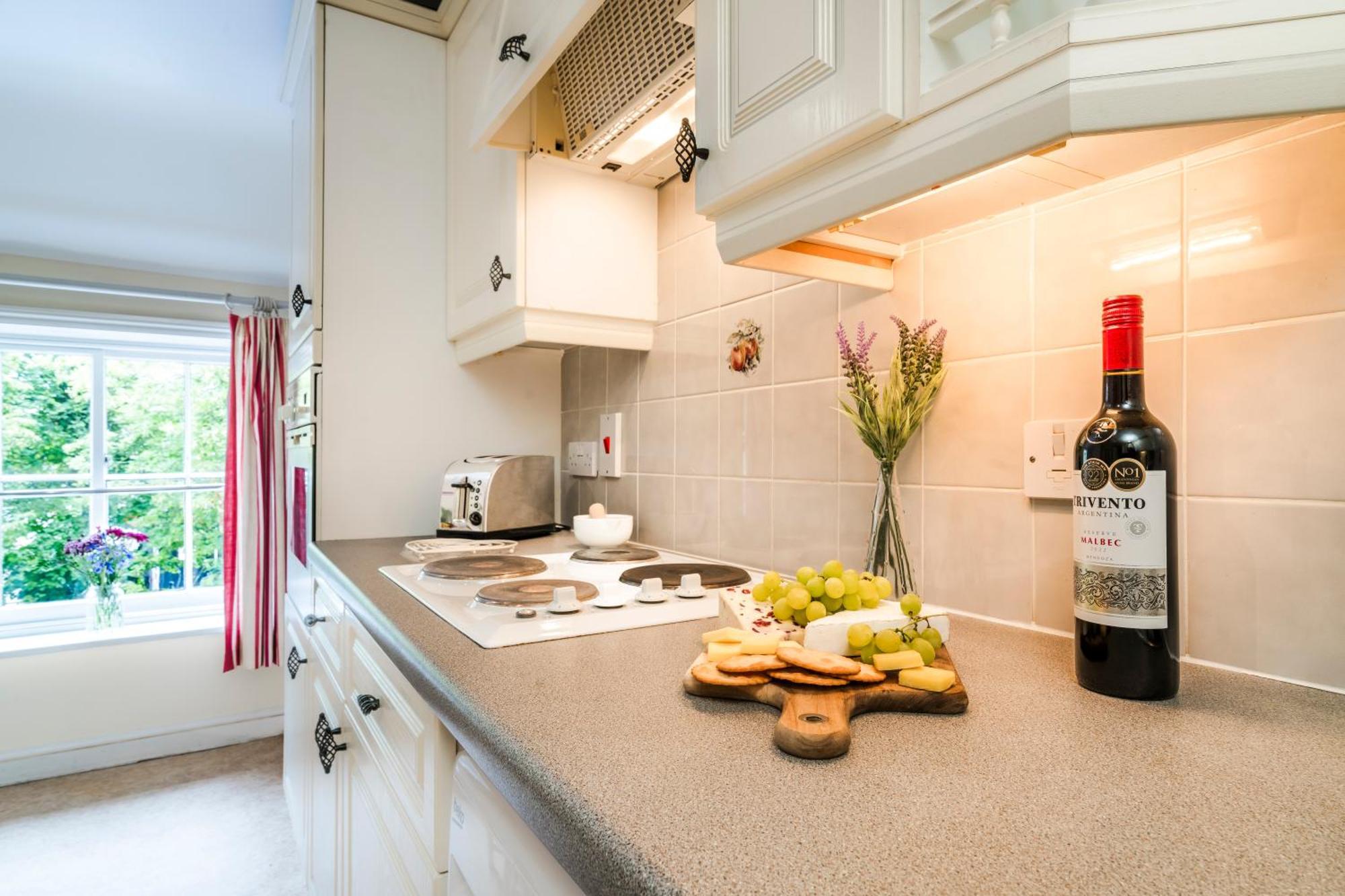 Lime View Apartment Buckingham Ngoại thất bức ảnh